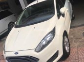 Cần bán xe Ford Fiesta AT năm sản xuất 2015, màu trắng, giá 425tr