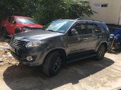 Cần bán Toyota Fortuner 2016, màu xám xe gia đình