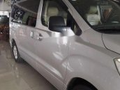 Bán Hyundai Grand Starex 2009, màu bạc