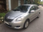 Bán xe Toyota Vios 2010 màu bạc, số sàn