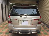 Bán xe Toyota Innova 2.0 E ĐK 2014, màu bạc 