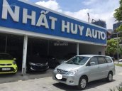 Cần bán xe Toyota Innova đời 2011, màu bạc 