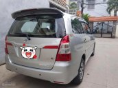 Bán lại xe Toyota Innova 2.0E đời 2016, màu bạc 