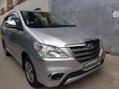 Bán lại xe Toyota Innova 2.0E đời 2016, màu bạc 