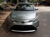 Cần bán gấp Toyota Vios E 2015, màu bạc còn mới