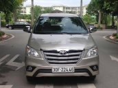 Bán ô tô Toyota Innova 2.0E năm 2015, màu vàng cát