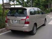 Bán ô tô Toyota Innova 2.0E năm 2015, màu vàng cát