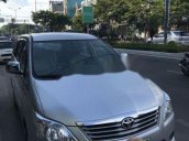 Cần bán Toyota Innova năm 2013, màu bạc chính chủ