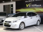 Cần bán Hyundai Accent Blue 1.4AT 2016, màu bạc giá cạnh tranh