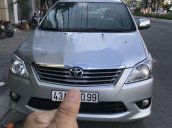 Cần bán Toyota Innova năm 2013, màu bạc chính chủ