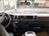 Cần bán xe Toyota Hiace MT đời 2008, màu bạc