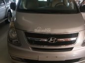 Cần bán Hyundai Starex năm sản xuất 2009, màu bạc, nhập khẩu nguyên chiếc