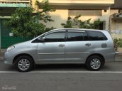 Bán xe Toyota Innova 2.0 G đời 2011, màu bạc chính chủ