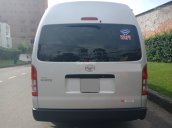 Do không điều kiện chạy nên bán Hiace 3.0 bạc 2017 máy dầu, số sàn đẹp