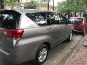 Bán xe Toyota Innova E 2.0, màu nâu đồng, xe sx 8/2017 tên tư nhân chính chủ 