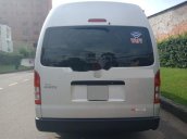 Cần bán gấp Toyota Hiace đời 2017, màu bạc, nhập khẩu nguyên chiếc còn mới, giá tốt