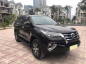 Cần bán Fortuner 2017, số tự động, máy xăng màu nâu sang trọng