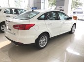 Bán Ford Focus 2018, hỗ trợ vay 90%-100%, tặng phụ kiện ghế da - dán kính - bảo hiểm 2 chiều