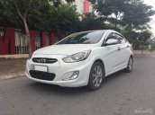 Cần tiền bán gấp Hyundai Accent 2012 AT, nhập khẩu màu trắng