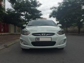 Cần tiền bán gấp Hyundai Accent 2012 AT, nhập khẩu màu trắng