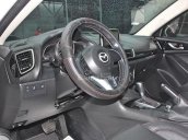 Cần bán Mazda 3 AT sản xuất năm 2016, màu trắng  