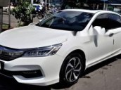 Bán xe Honda Accord năm 2017, màu trắng chính chủ