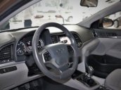 Cần bán xe Hyundai Elantra 2017, số sàn