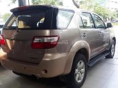 Bán ô tô Toyota Fortuner năm 2010, màu vàng, nhập khẩu giá cạnh tranh