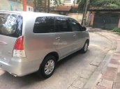 Bán Toyota Innova 2.0G sản xuất 2011, màu bạc chính chủ