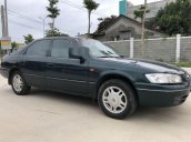 Cần bán lại xe Toyota Camry MT 2000, giá tốt