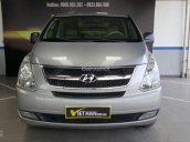 Bán Hyundai Starex 9 chỗ, máy dầu, số sàn, nhập Hàn Quốc 2013, bản ghế xoay, biển Sài Gòn, màu xám