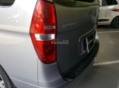 Bán Hyundai Starex 9 chỗ, máy dầu, số sàn, nhập Hàn Quốc 2013, bản ghế xoay, biển Sài Gòn, màu xám