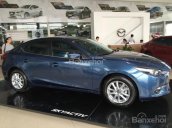 Bán Mazda 3 sản xuất năm 2018, màu xanh lam, trả trước 219tr lấy xe, mới 100%