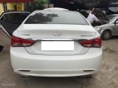 Cần bán Hyundai Sonata năm 2013, màu trắng, xe nhập chính chủ