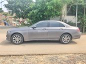 Bán xe Mercedes E200 nâu 2017, trả trước 600 triệu rinh xe về ngay
