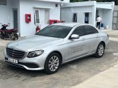 Bán xe Mercedes E200 bạc 2017 chính hãng, trả trước 600 triệu rinh xe về ngay