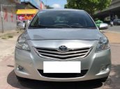 Cần bán xe Toyota Vios 1.5G đời 2011, màu bạc