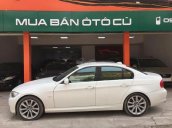 Bán xe BMW 3 Series 320i năm 2010, màu trắng, nhập khẩu nguyên chiếc 