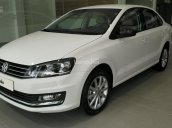 Bán xe Volkswagen Polo Sedan 5 chỗ, xe Đức nhập khẩu nguyên chiếc chính hãng mới 100% giá rẻ. LH 0933 365 188