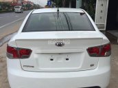 Bán Kia Forte sản xuất 2011, màu trắng xe gia đình, giá chỉ 345 triệu