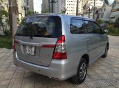 Bán ô tô Toyota Innova 2.0E đời 2016, màu bạc