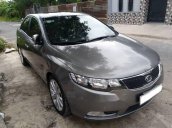 Cần bán Kia Forte đời 2013, màu xám xe gia đình