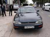 Bán xe Toyota Camry sản xuất 1993, màu đen chính chủ, giá tốt