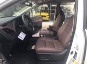 Bán Toyota Sienna 3.5 Limited sản xuất 2018 màu trắng, nhập khẩu mới 100%