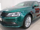 Giao ngay xe Volkswagen Jetta, màu xanh lục, nhập khẩu chính hãng, hotline 0938017717
