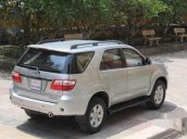 Cần bán Toyota Fortuner sản xuất 2012, màu bạc 