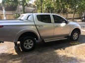 Bán xe Mitsubishi Triton đời 2015, màu bạc, giá tốt