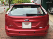 Cần bán xe Ford Focus sản xuất 2011 màu đỏ, giá 385 triệu