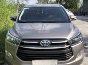 Cần bán Toyota Innova E 2016 số sàn máy xăng, xe đẹp không lầm lỗi
