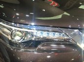 Bán Toyota Fortuner 2018 máy dầu, 2 cầu số tự động, giá tốt nhất. Liên hệ 0942 113226 để nhận được xe sớm nhất